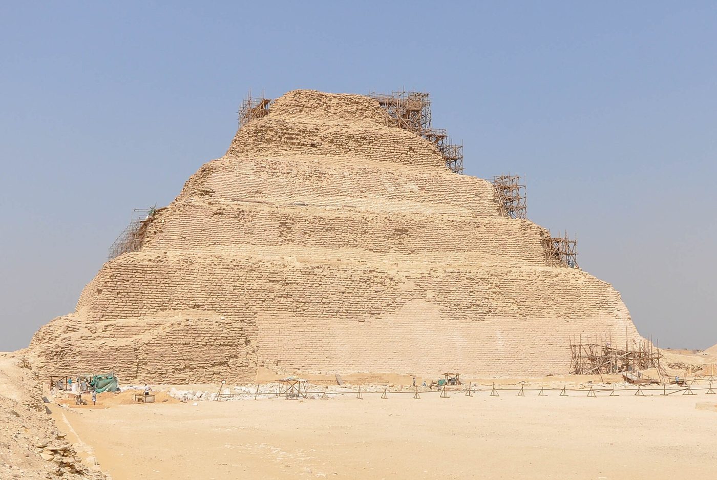 Pyramid of Djoser (Step Pyramid) (14609166148)